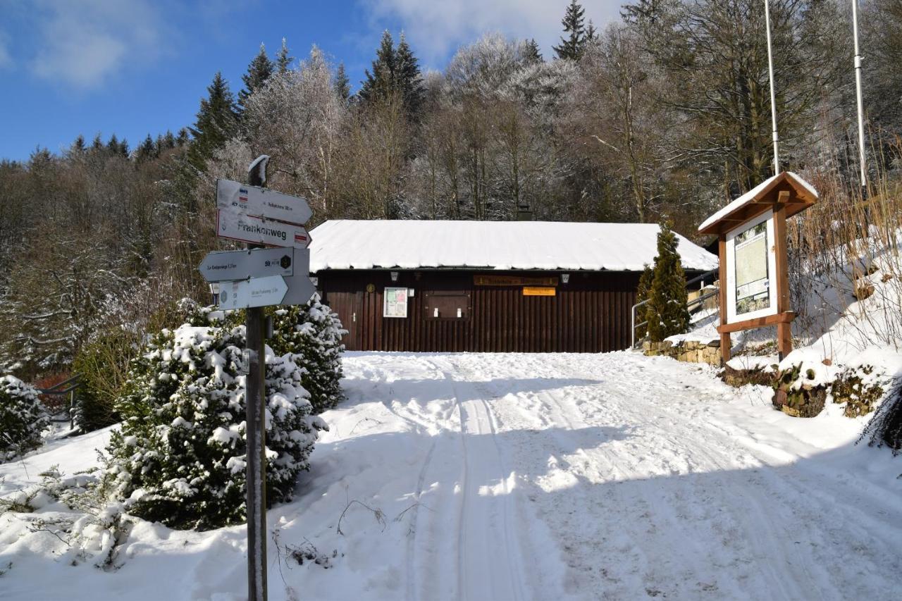 Fraenkische Linie - Radspitz-Ferienwohnungen Marktrodach Buitenkant foto