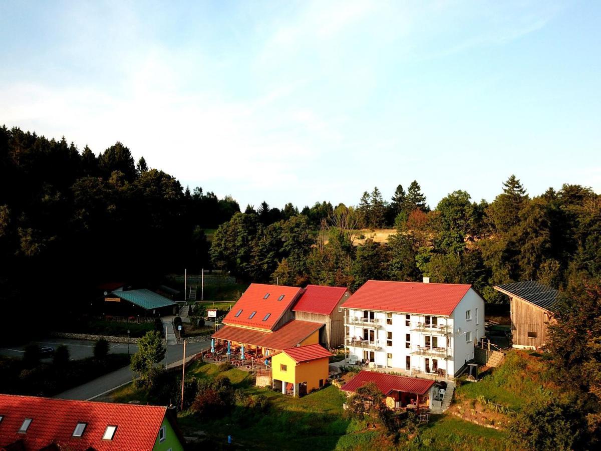Fraenkische Linie - Radspitz-Ferienwohnungen Marktrodach Buitenkant foto